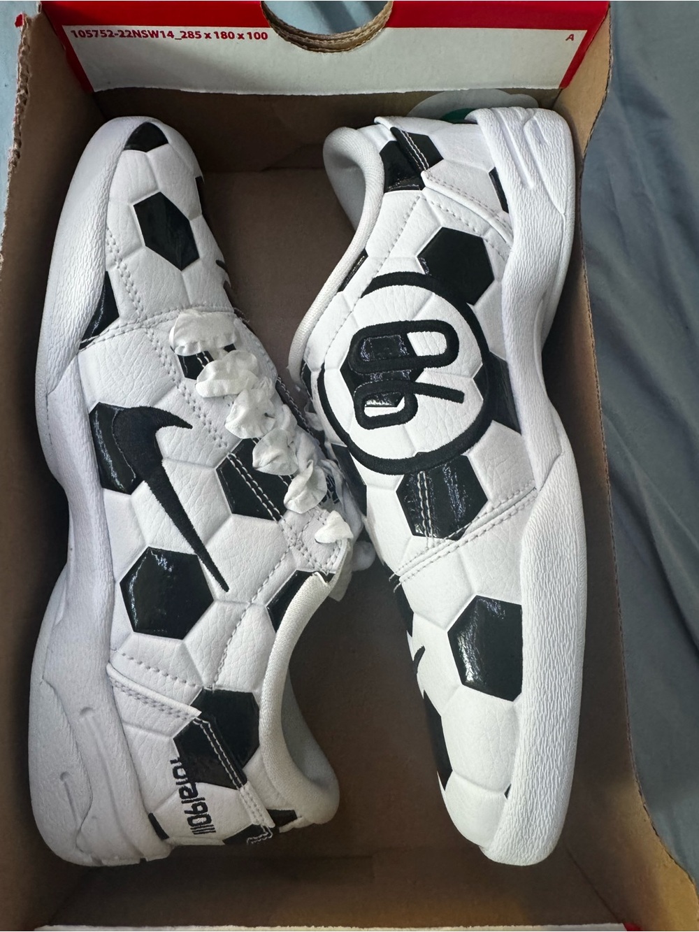 Nike wmns T-90 rare! Special edition soccer ball size 7 NIB NWT!